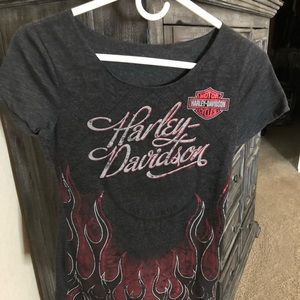 Women’s Harley Davidson shirt